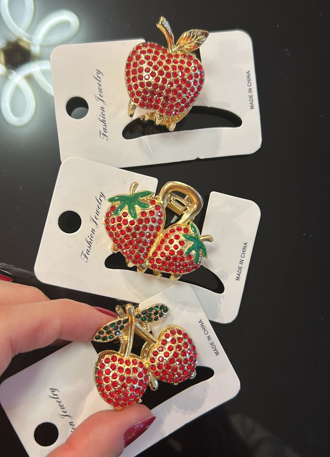 Pregadeira p metal frutas cravejadas (12 peças 4 de cada)