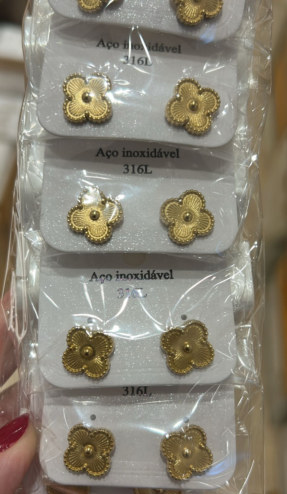 Brinco aço inoxidável trevo dourado frisos (12 pares)