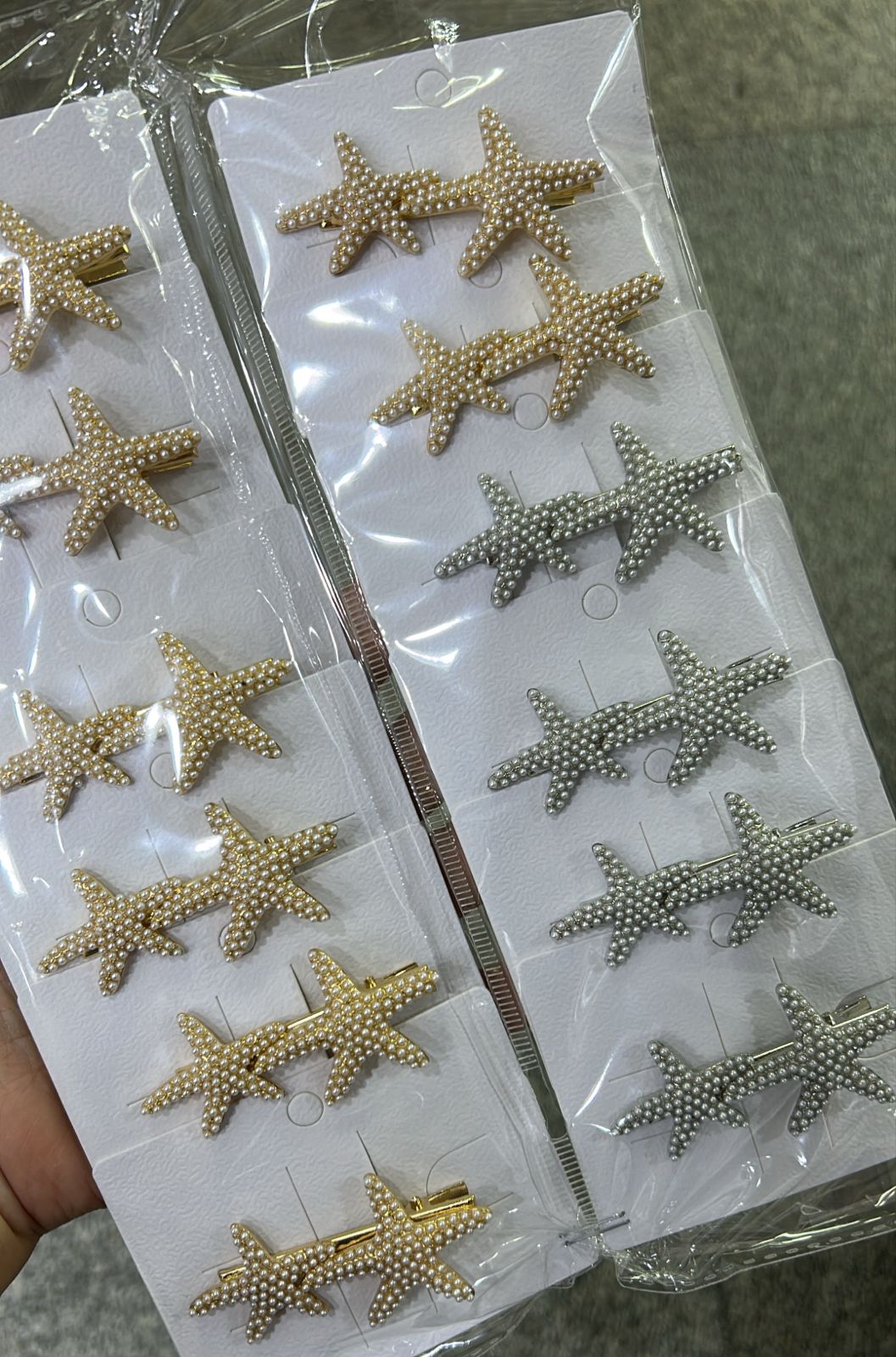 Hair clip estrela do mar cravejada microperolas (12 peças 8 douradas e 4 pratas)