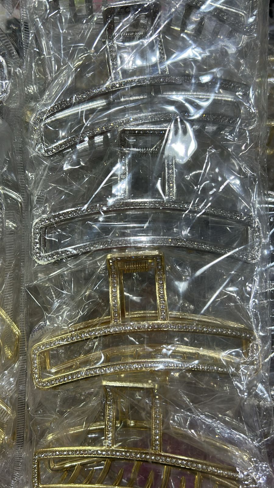 Pregadeira g metal com cravejados quadratta (12 peças 4 douradas e 8 pratas)