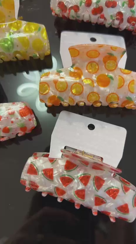 Pregadeira g acetato com frutinhas (12 peças 2 de cada fruta)