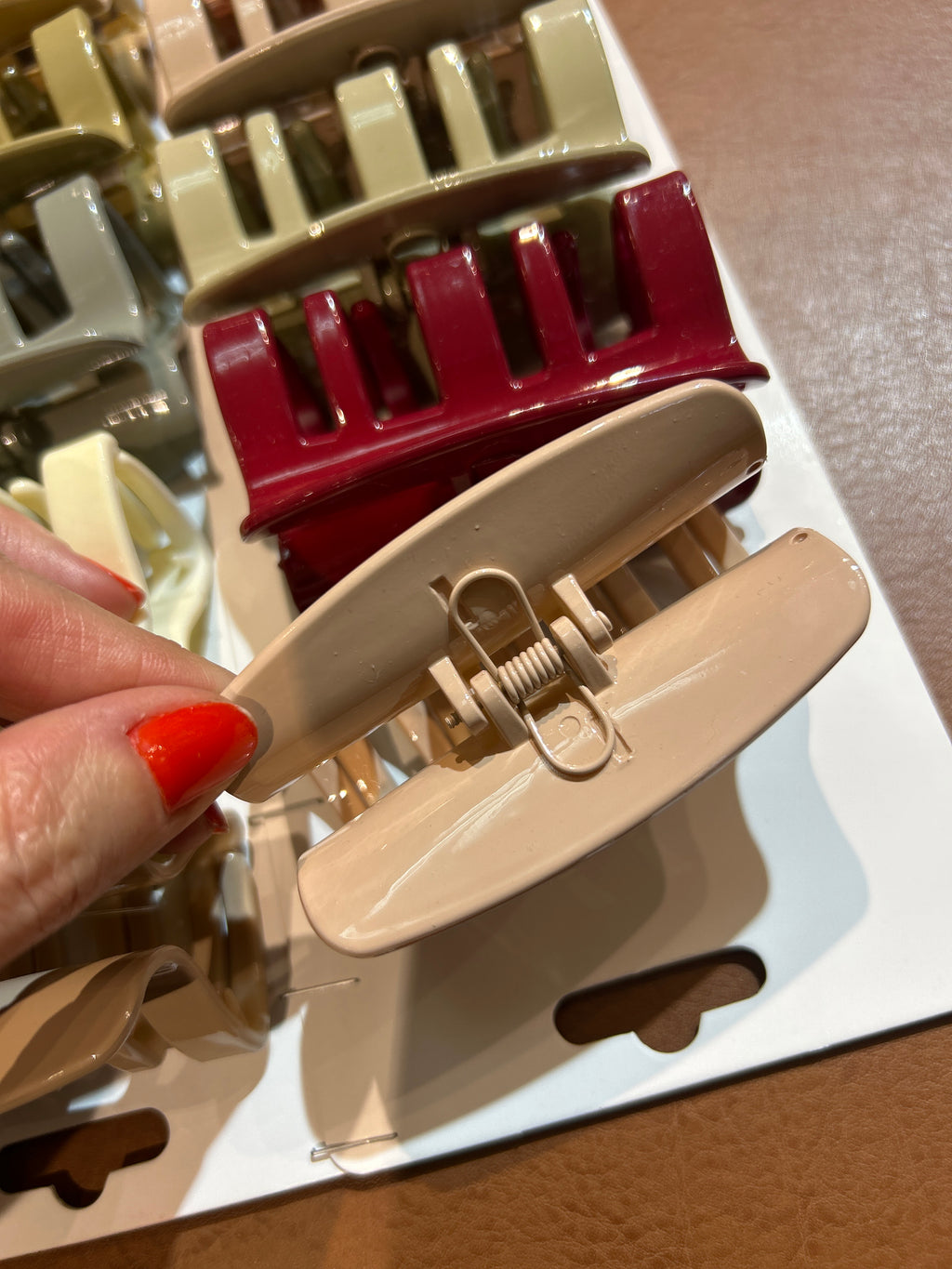 Pregadeira M silicone brilhante retangular garras mola reforçada(12 peças variadas)