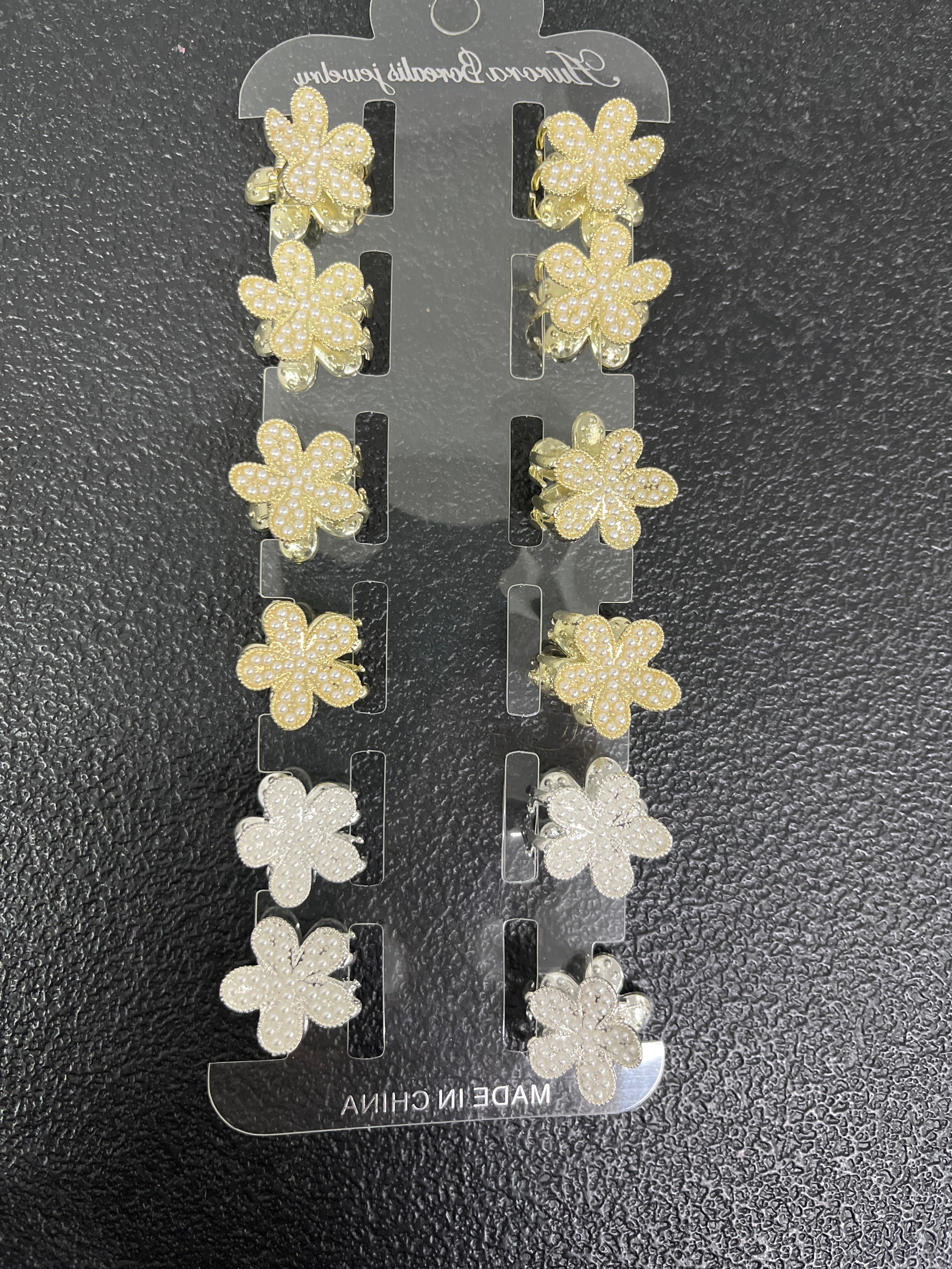 Piranha Metal PP Flor Micropérolas (12 peças 8 douradas e 4 pratas)