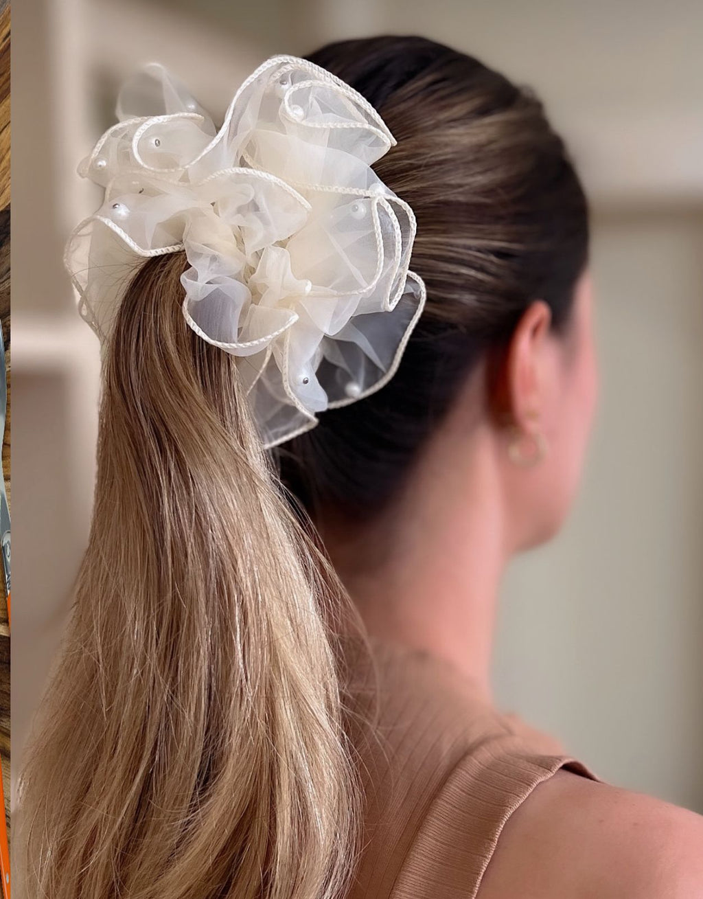 Scrunchie Maxi Voal com aplique Pérolas (12 peças. 6 branca e 6 preta)