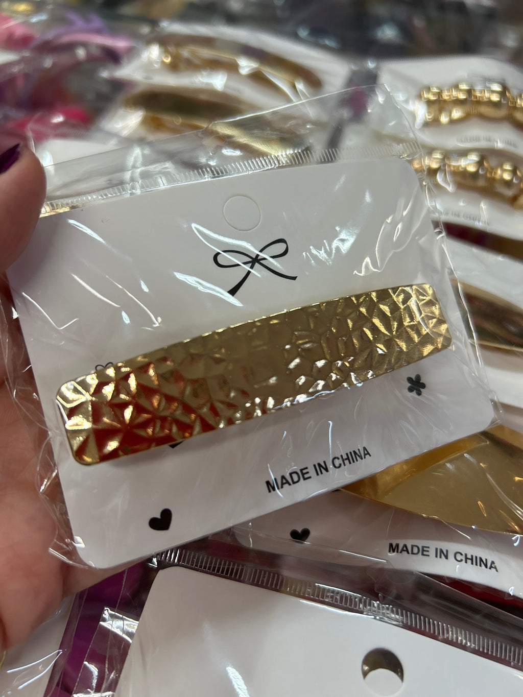 Presilha Francesa Dourada Formas Variadas TIPO 2 (12 peças 2 formas de cada)