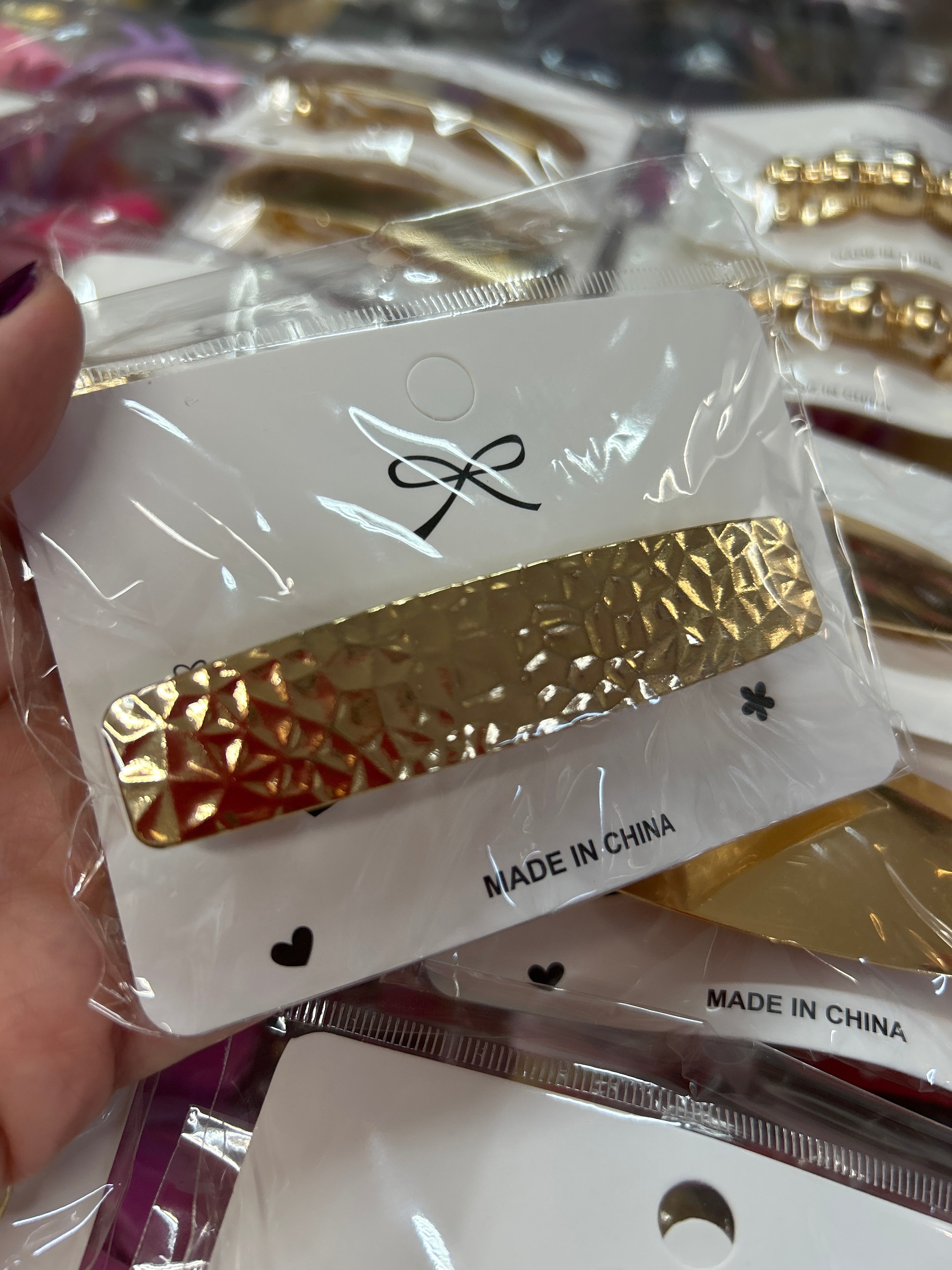 Presilha Francesa Dourada Formas Variadas TIPO 2 (12 peças 2 formas de cada)