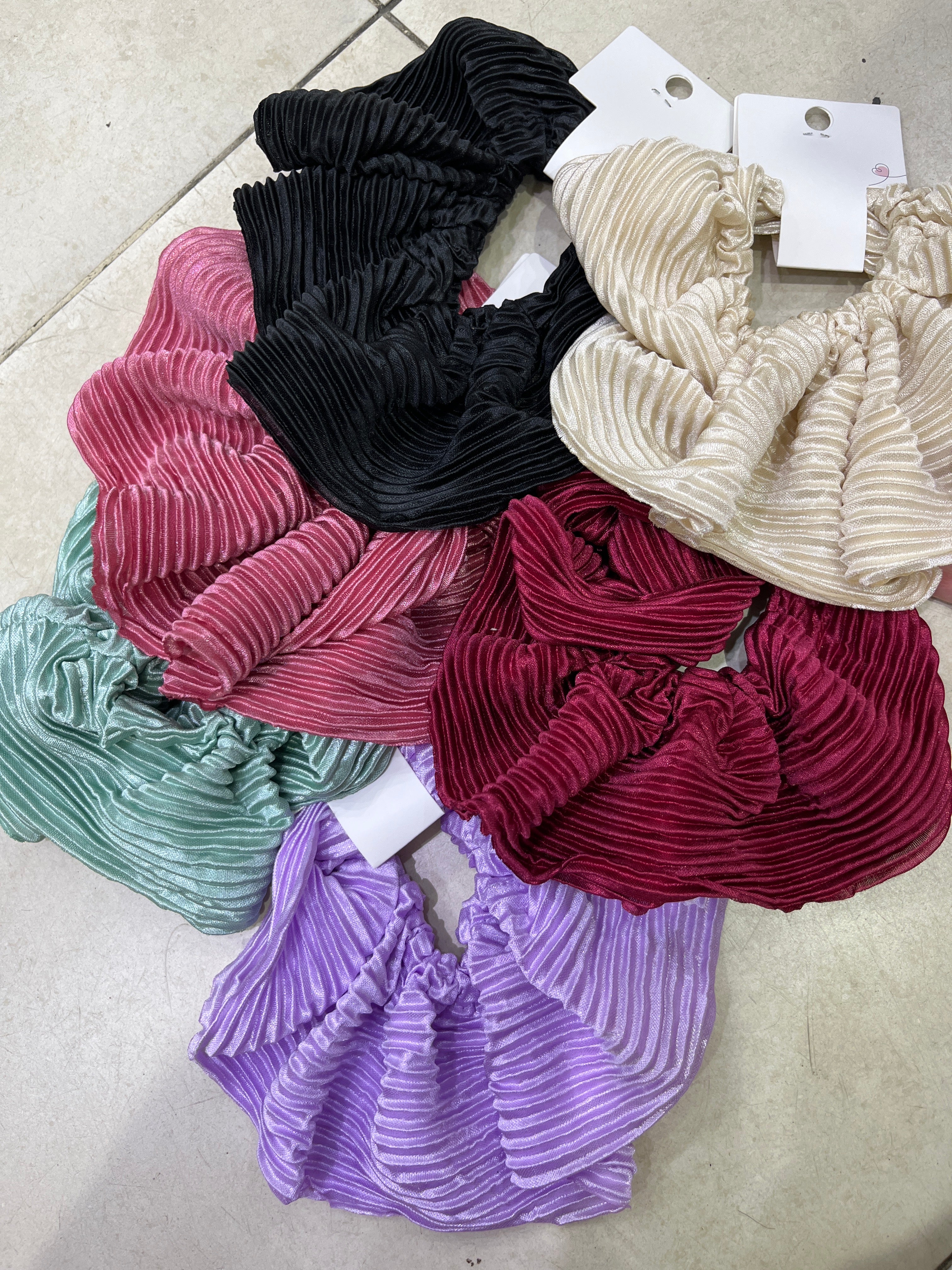 Maxi Scrunchie cetim drapeado (12 peças)