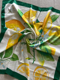 Lenço 90x90 cm Toque de seda Limões Barra verde bandeira (unidade)