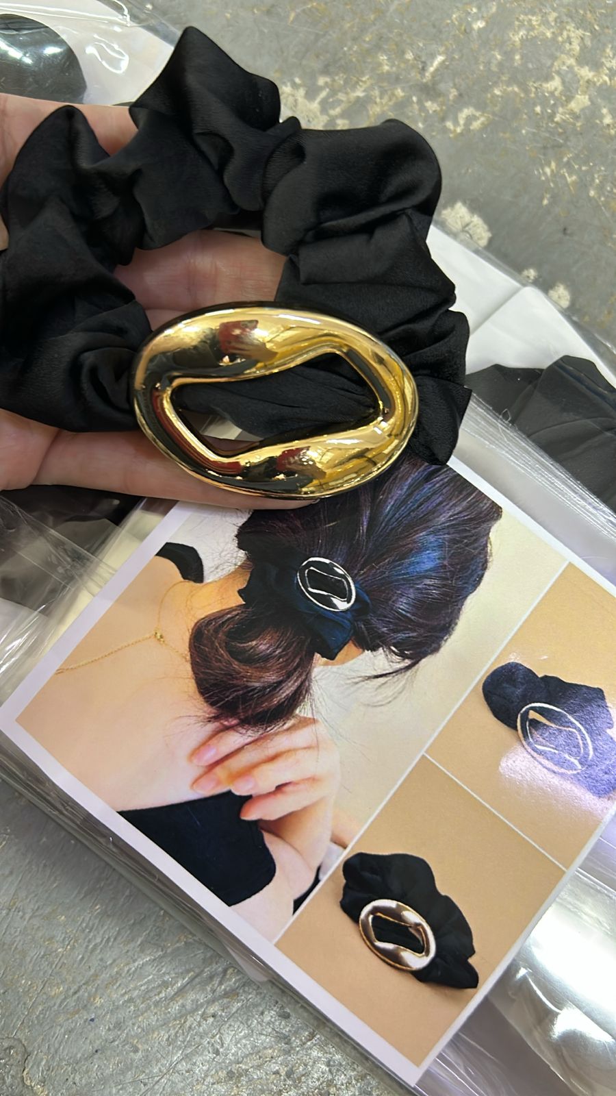 Scrunchie com Metal OVAL (12 peças 8 douradas e 4 pratas)