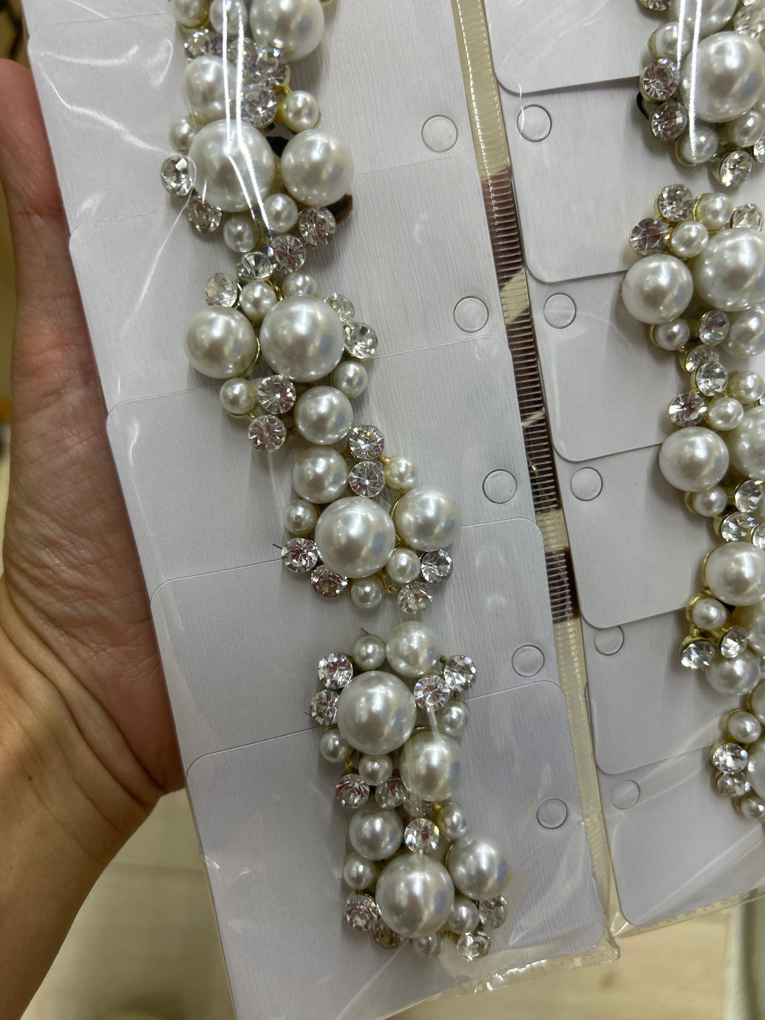 Xuxinha Metal com Pérolas Tamanhos diferentes e Strass (12 peças)