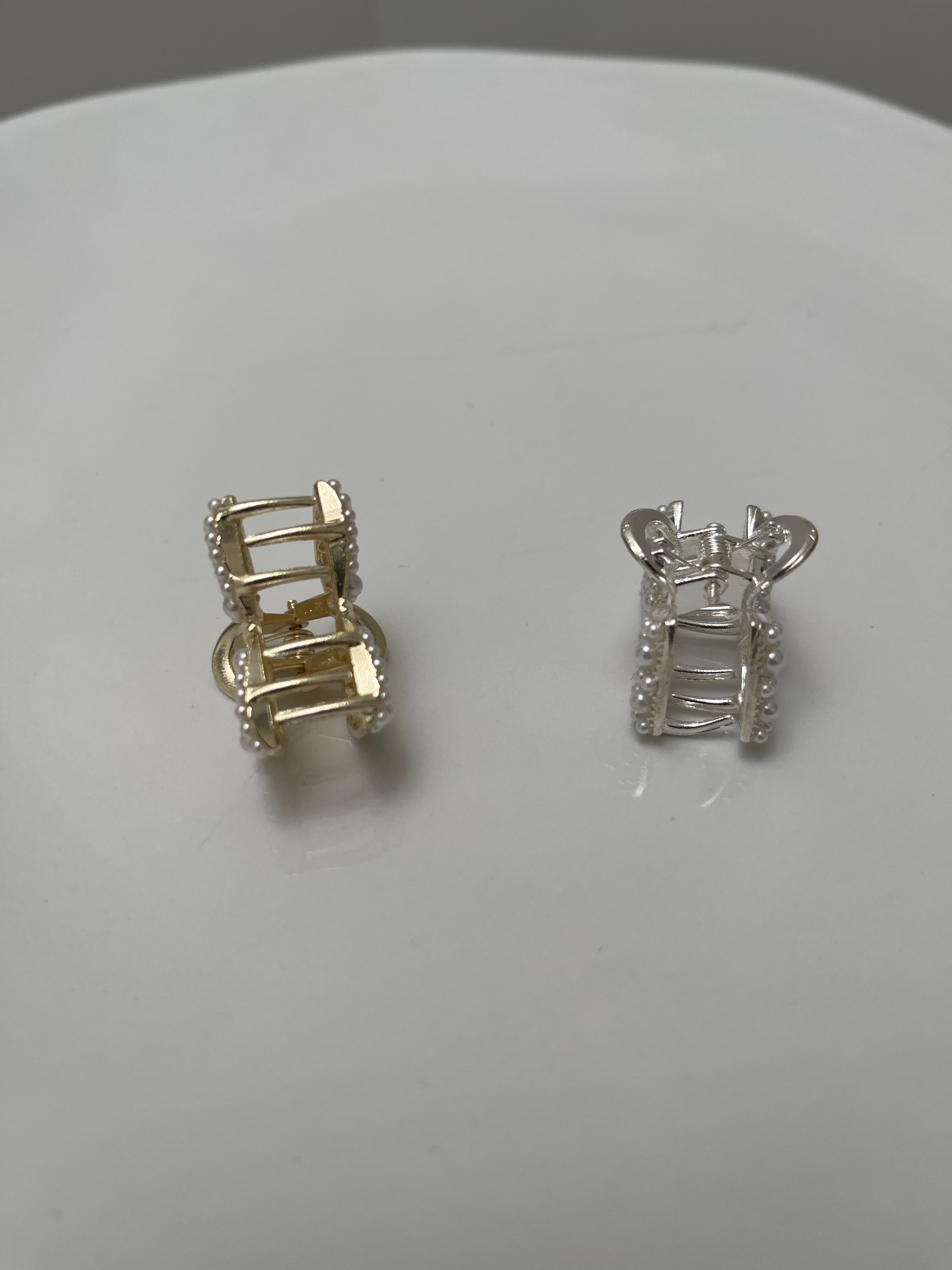 Piranha Metal PP Laço Micropérolas (12 peças 8 douradas e 4 pratas)