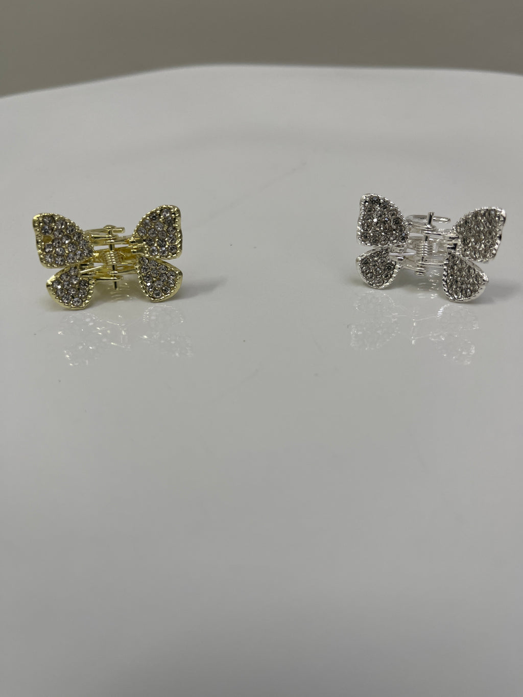 Piranha Metal PP Borboleta Cravejada (12 peças 8 douradas e 4 pratas)