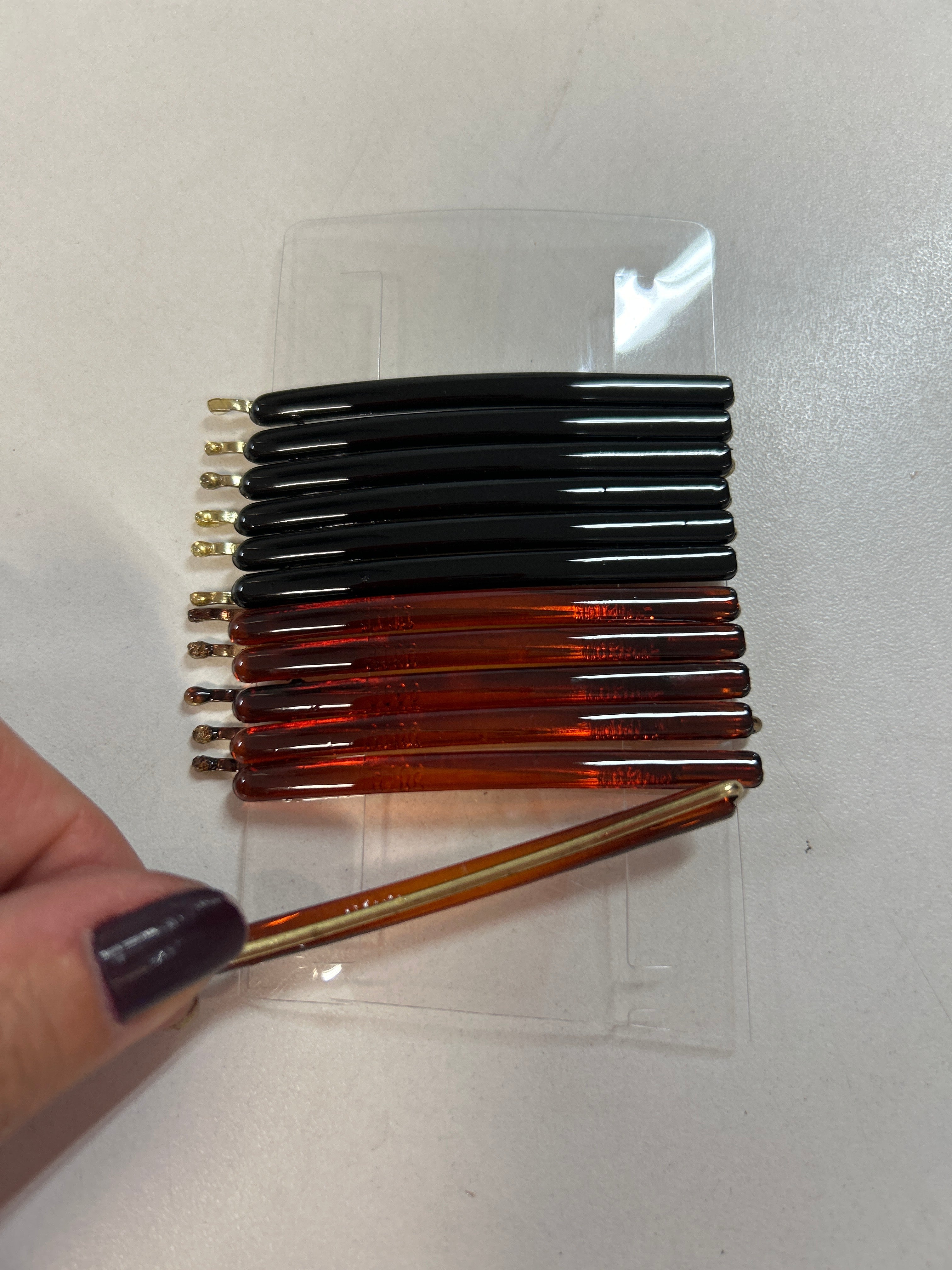 Grampo Metal e detalhe em Acetato (12 peças, 6 preto e 6 marrom)