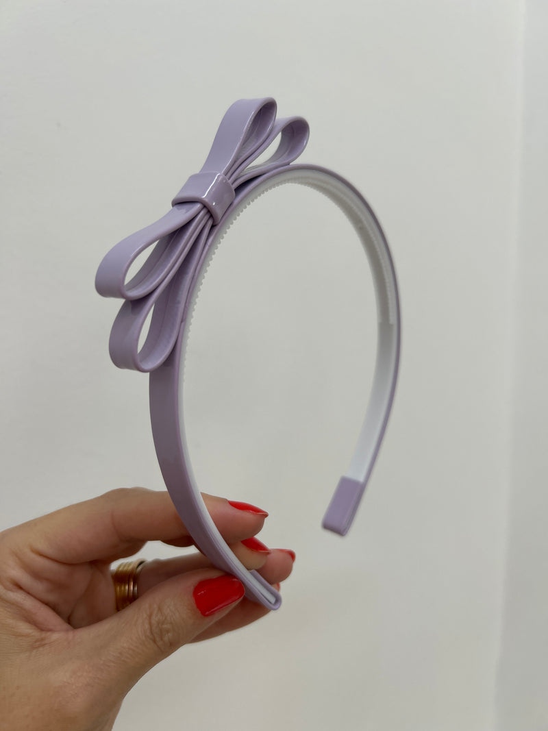 Tiara dentinho Laço Chanel Verniz - Lilás (unidade)