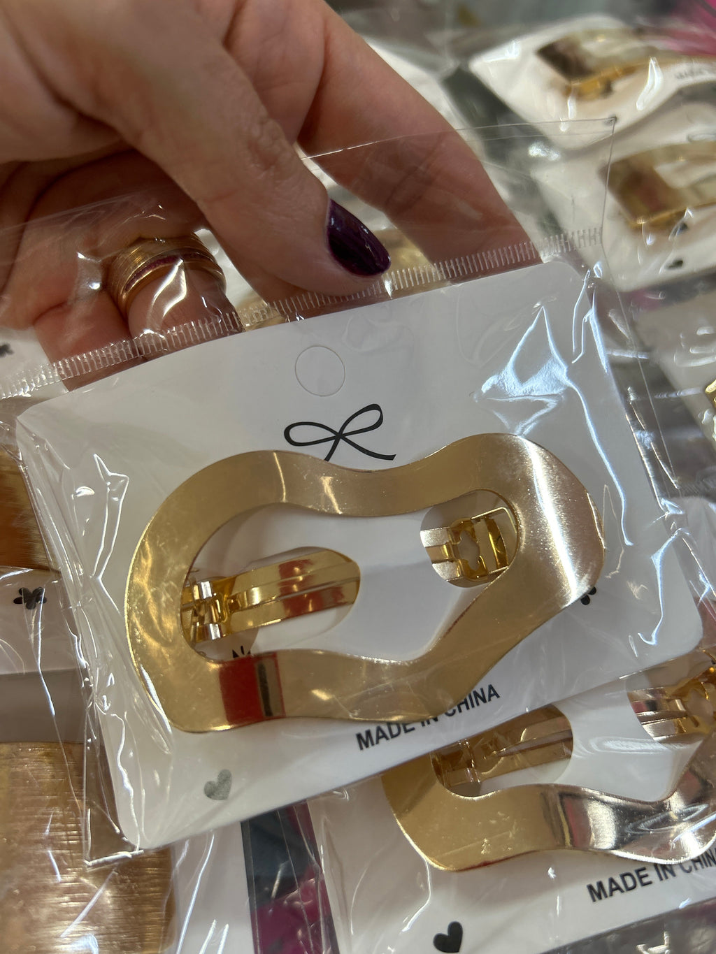 Presilha Francesa Dourada Formas Variadas TIPO 1 (12 peças 2 formas de cada)