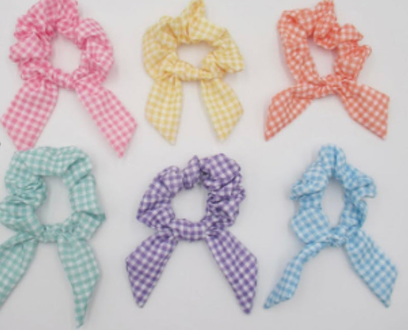 Scrunchie Xadrez Vichy com lacinho (12 peças 2 de cada cor)