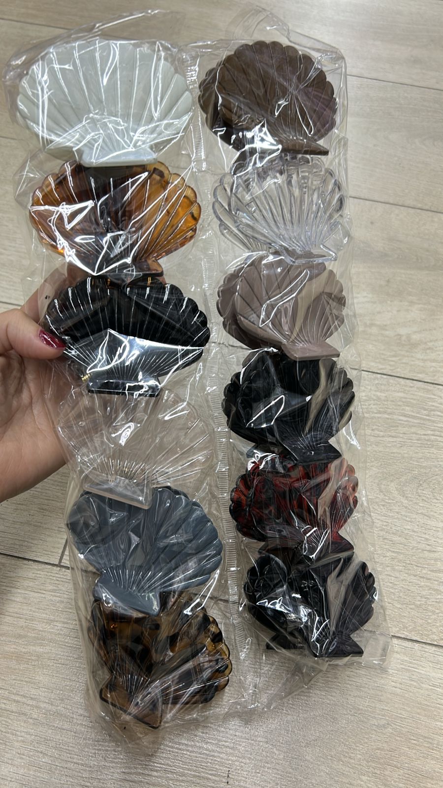Pregadeira g poliéster concha (12 peças cores variadas)