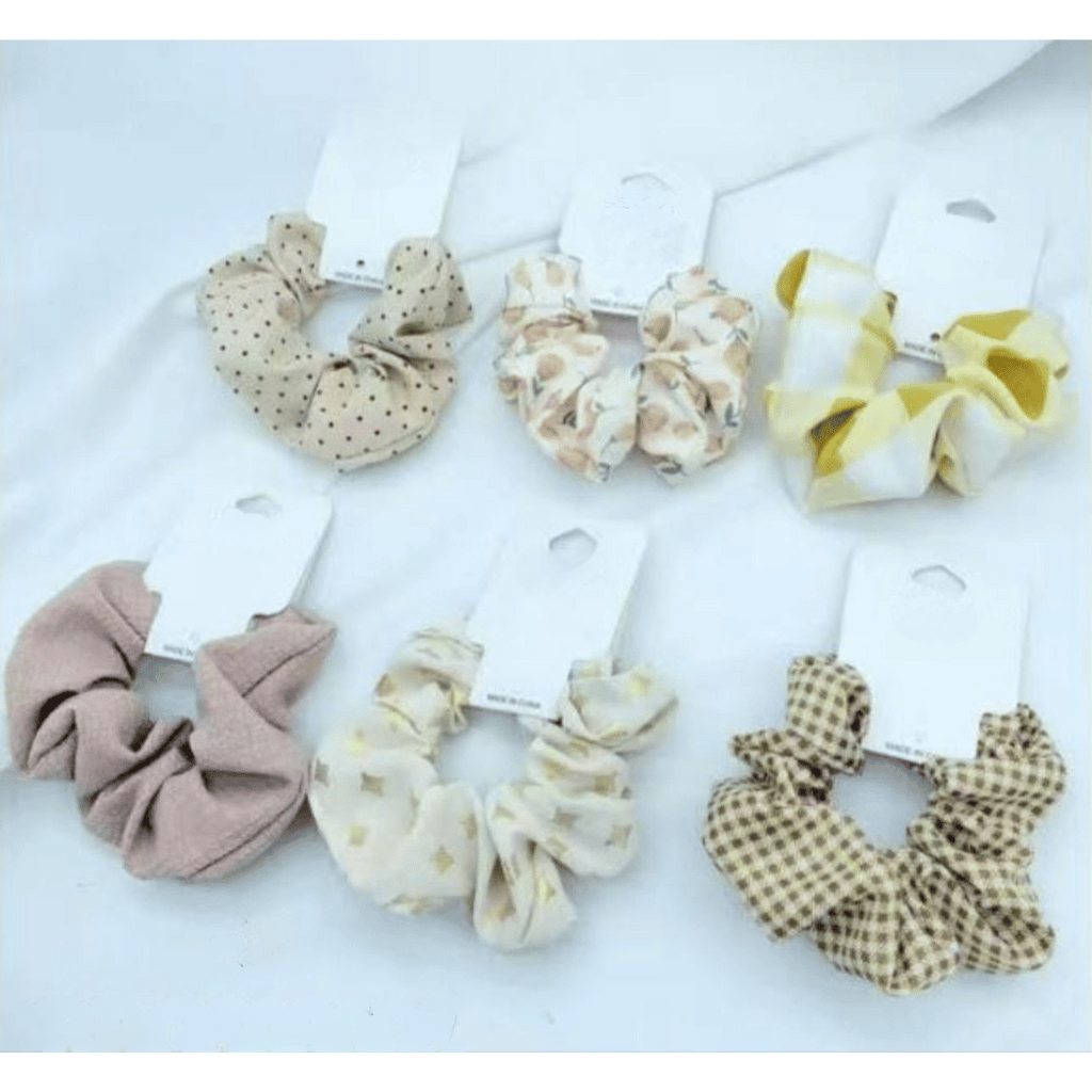 Scrunchie em Tecido estampas variadas Amarelo e bege (12 peças)
