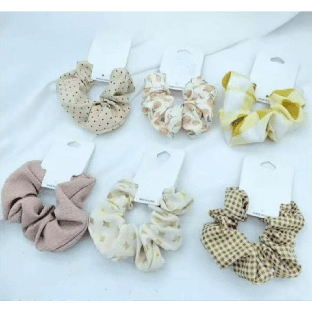Scrunchie em Tecido estampas variadas Amarelo e bege (12 peças)
