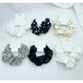 Scrunchie em Tecido estampas variadas branco, preto e off (12 peças)