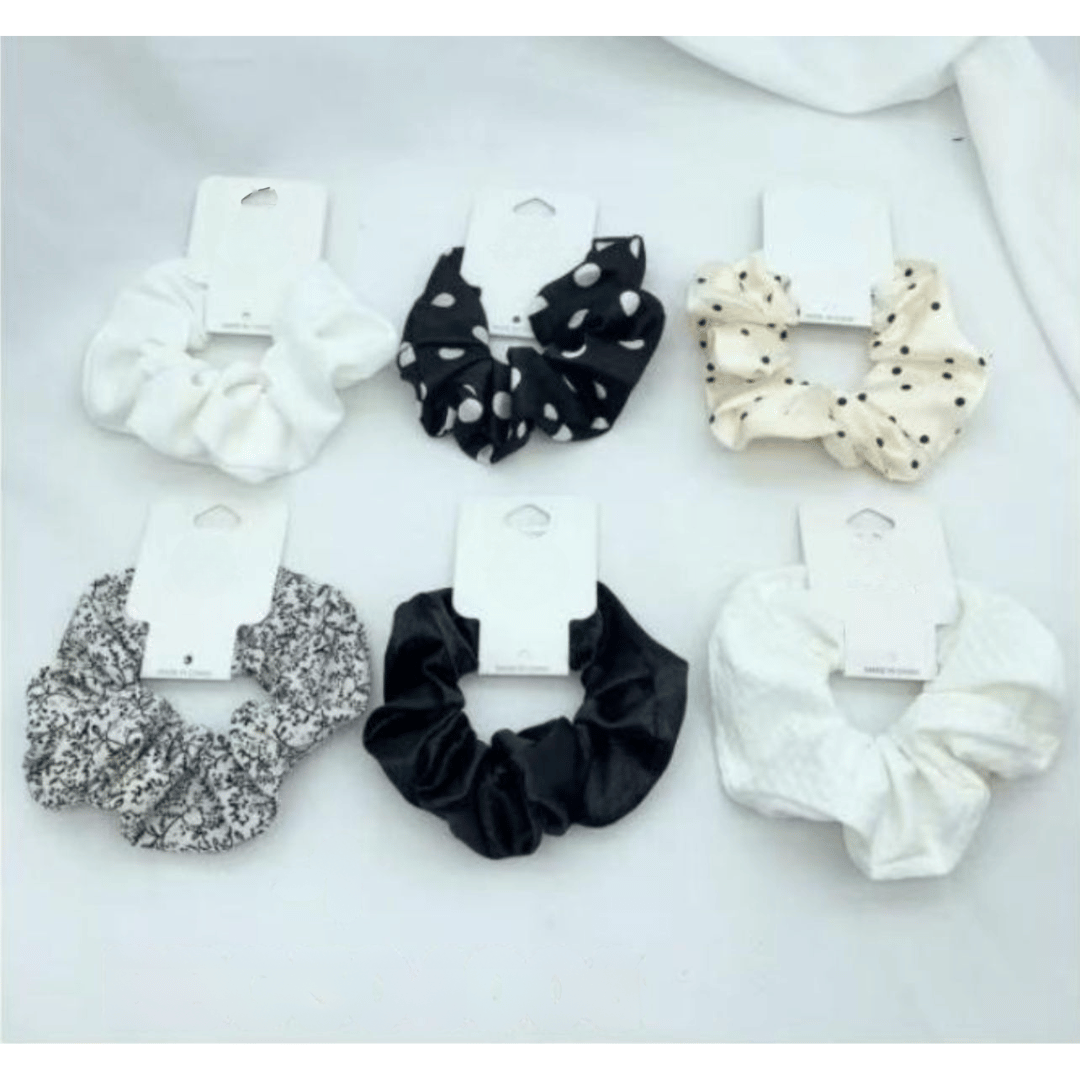 Scrunchie em Tecido estampas variadas branco, preto e off (12 peças)