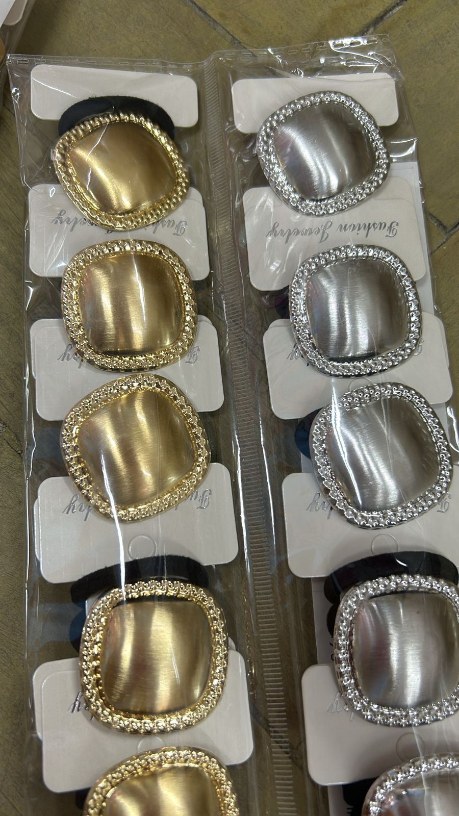Xuxinha Metal fosco com detalhes martelados (12 peças 6 douradas e 6 pratas)