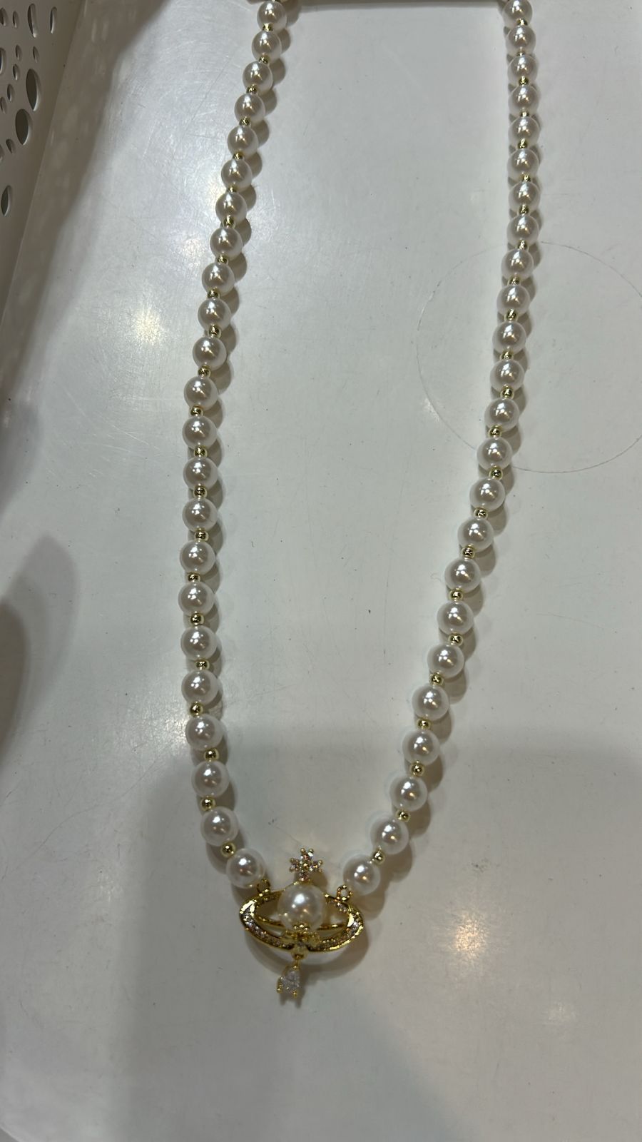 Colar Pérolas com Pingente “Virgínia” Dourado fecho lagosta (6 peças semijoia - 2 milésimos)