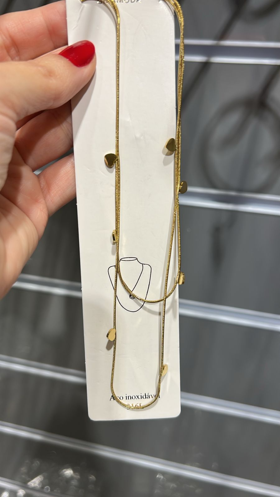 Colar Duplo com Corações (12 peças douradas)