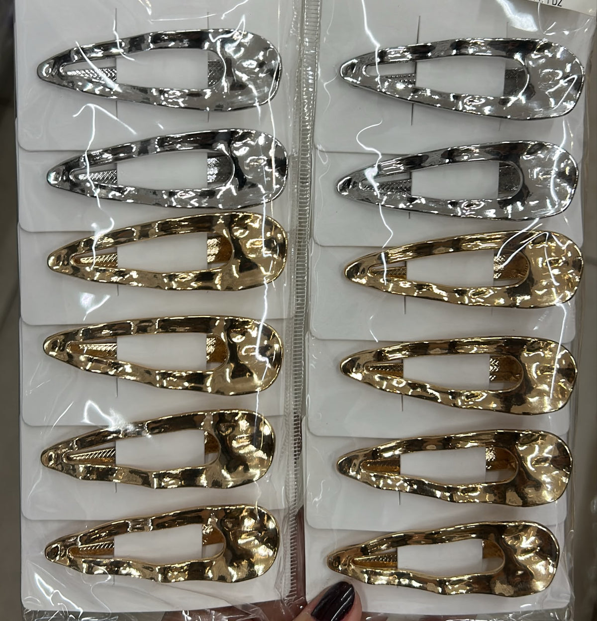 Hair clip metal bico martelado (12 peças 8 douradas e 4 pratas)