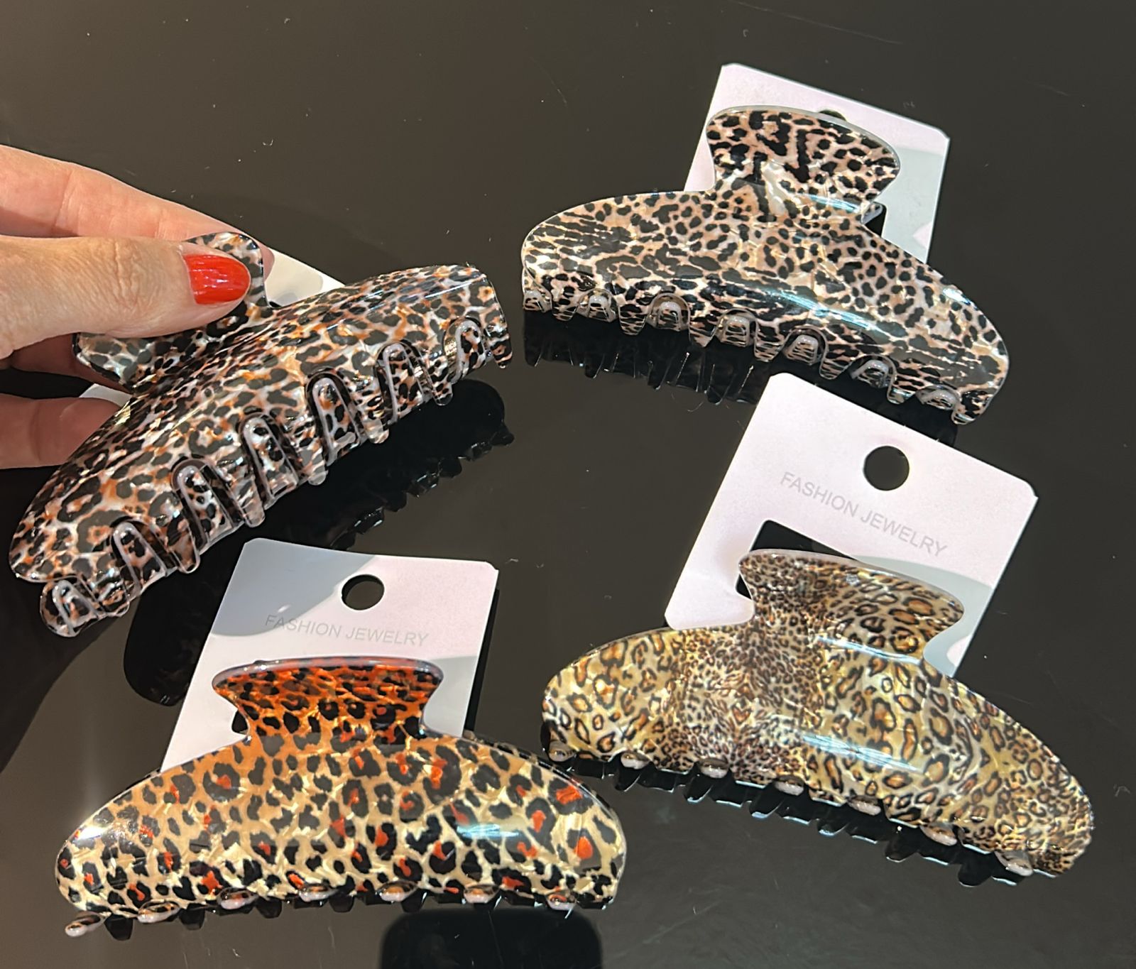Pregadeira g acetato animal print (12 peças 3 de cada estampa)