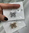 Broche agulha pequeno laço navetes (12 douradas e 4 pratas)