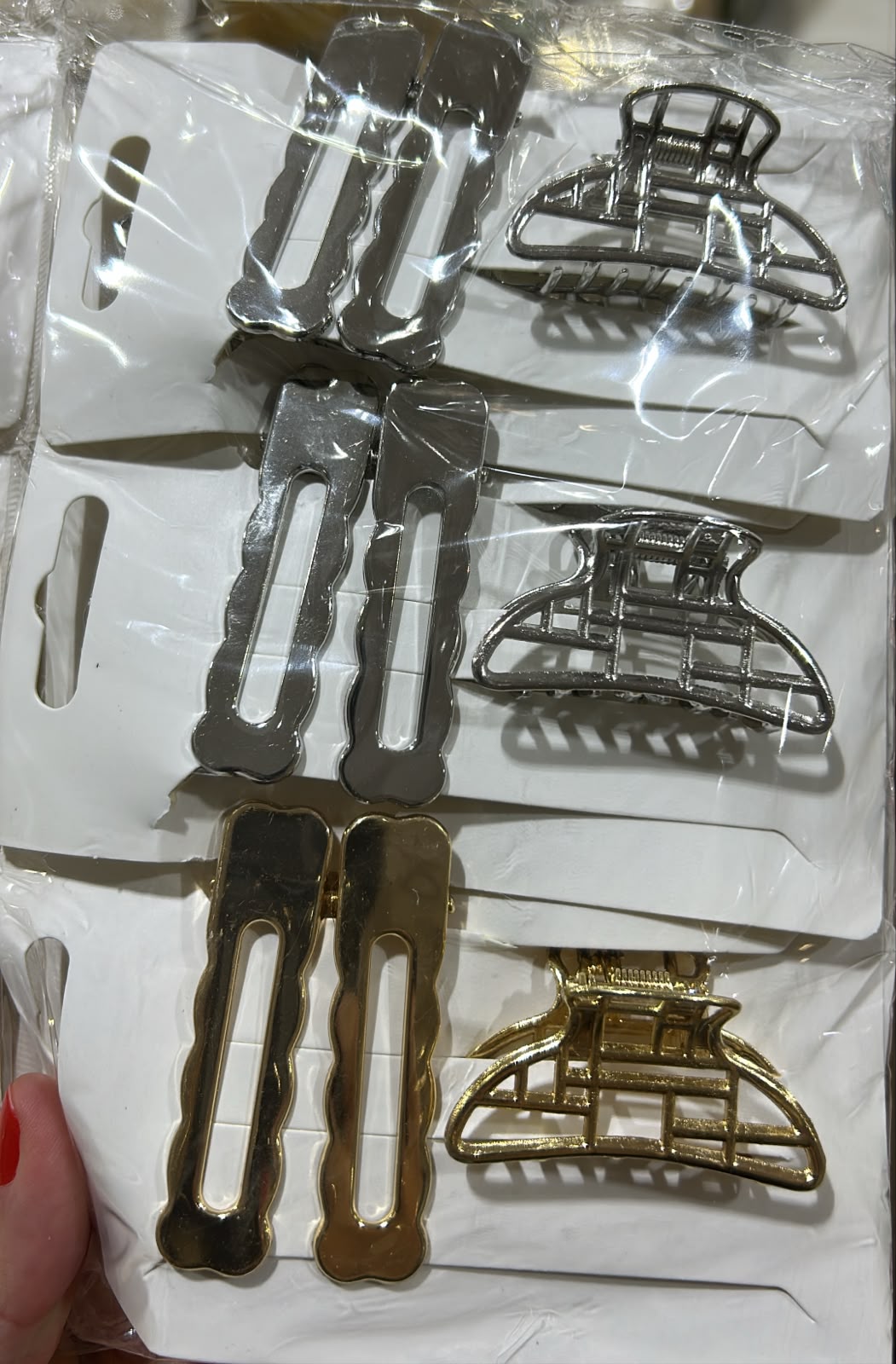 Pregadeira m metal mosaico com dupla hair clip frufru (12 cartelas com 3 peças cada 8 douradas e 4 pratas)