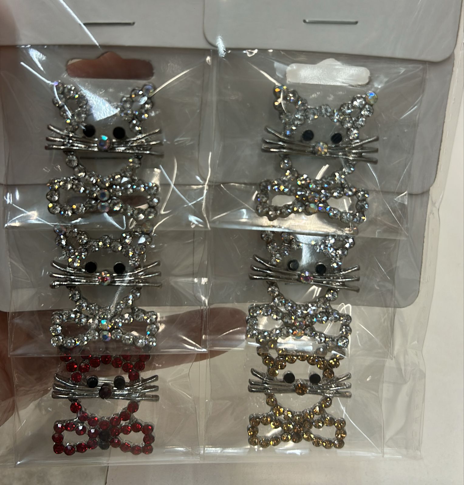 Broche agulha gatinho cravejada (6 peças)