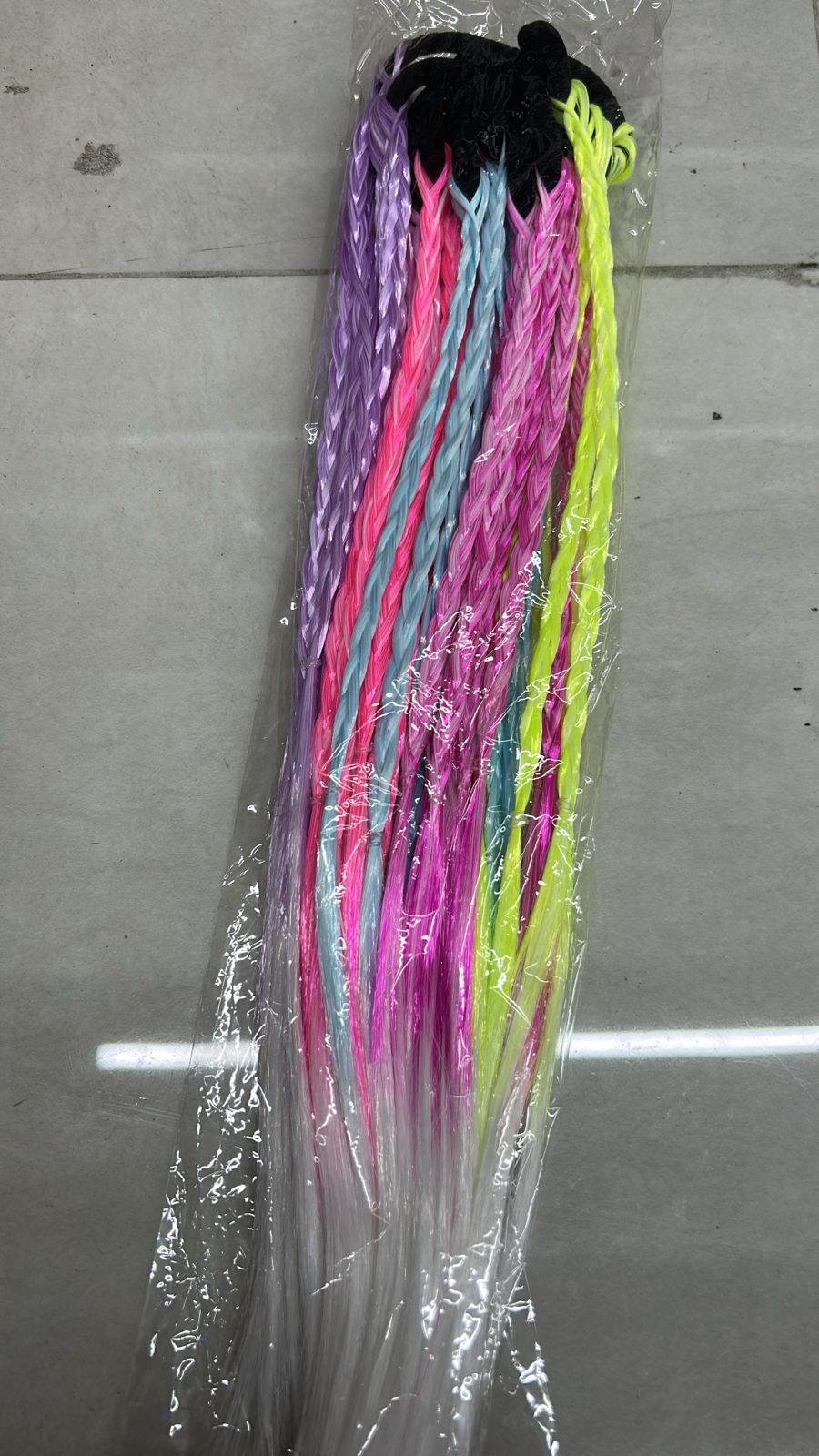 Xuxinha de cabelo com trancinhas coloridas (12 peças cores variadas)