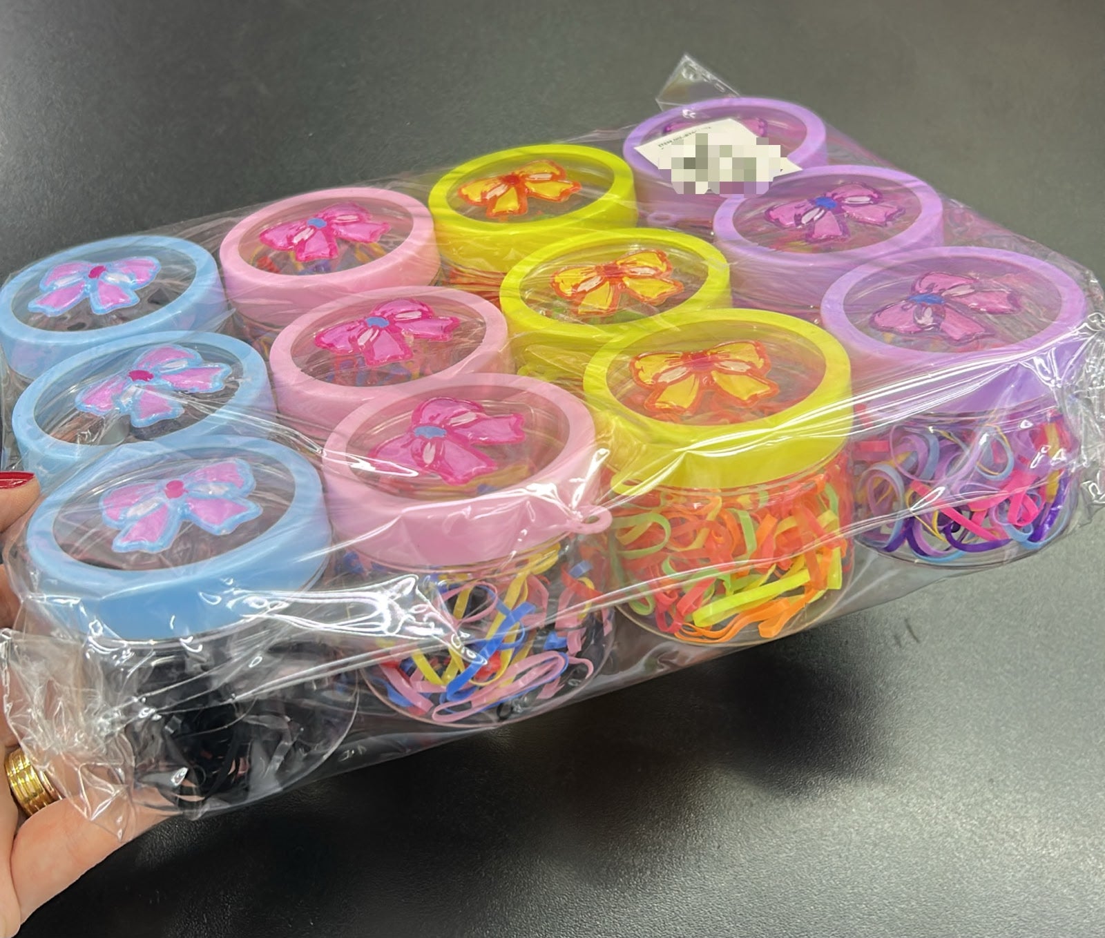 Potinho pequeno com liguinhas de silicone (12 peças 3 de cada cor)