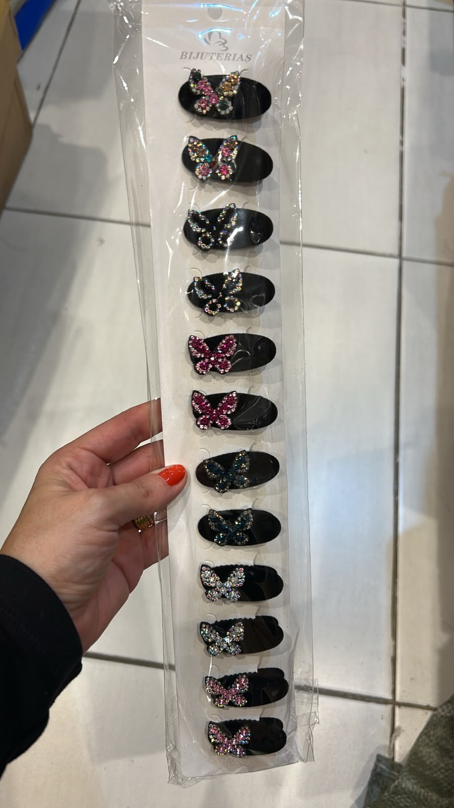 Mini hair clip aveludado com aplique borboletas de brilhos (12 peças cores variadas)