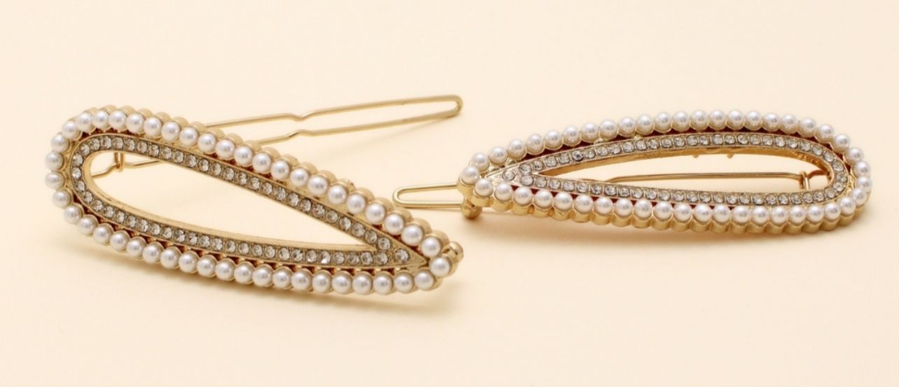 Presilha click bico com micro pérolas e strass cravejado (12 peças)