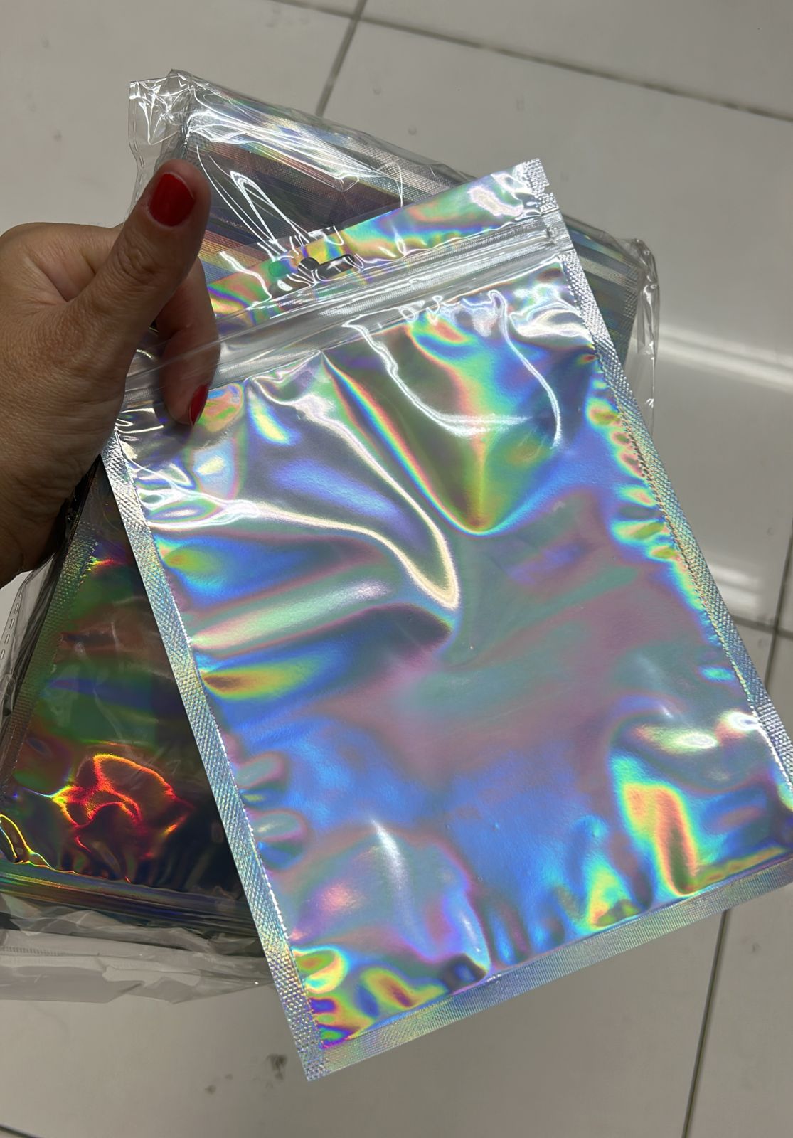 Saco zip holográfico com visor 14x20 cm (100 peças)