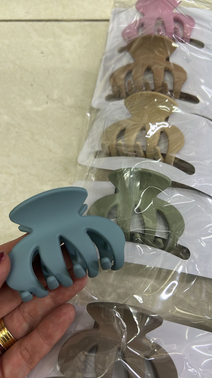 Pregadeira m de silicone (12 peças 2 de cada cor)