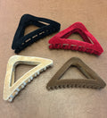Pregadeira g metal aveludado triangular (12 peças 6 pretas e 2 nas demais cores)