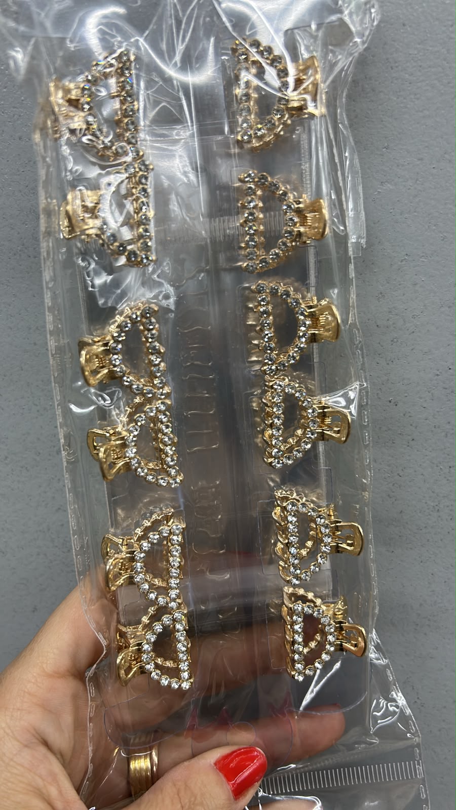Pregadeira pp metal cravejado strass meia lua (12 peças) “apenas unidade”