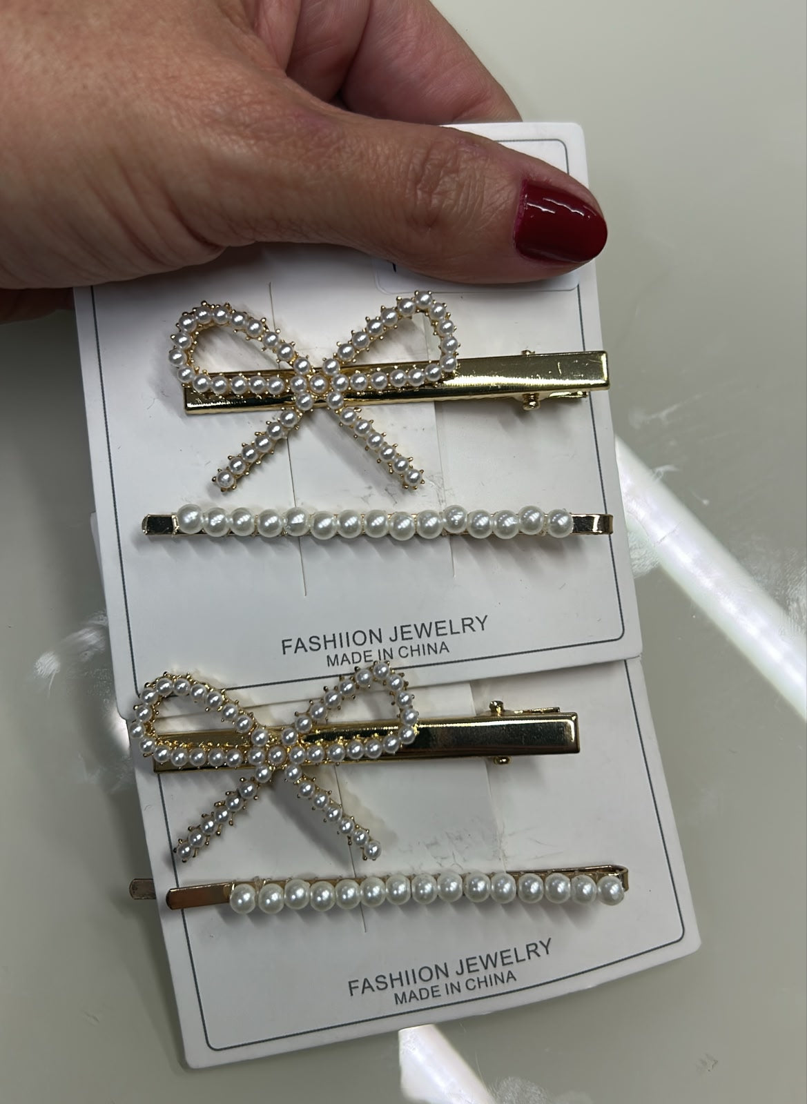 Hair clip laço e grampo pérolas (12 cartelas com 2 peças cada)