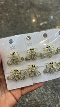 Broche de agulha pequeno cravejado abelha (12 peças)
