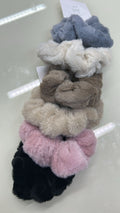 Scrunchie pelúcia (12 peças 2 de cada cor)