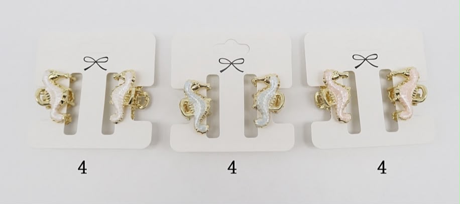 Pregadeira pp esmaltada cavalo marinho (12 cartelas com 2 peças cada)