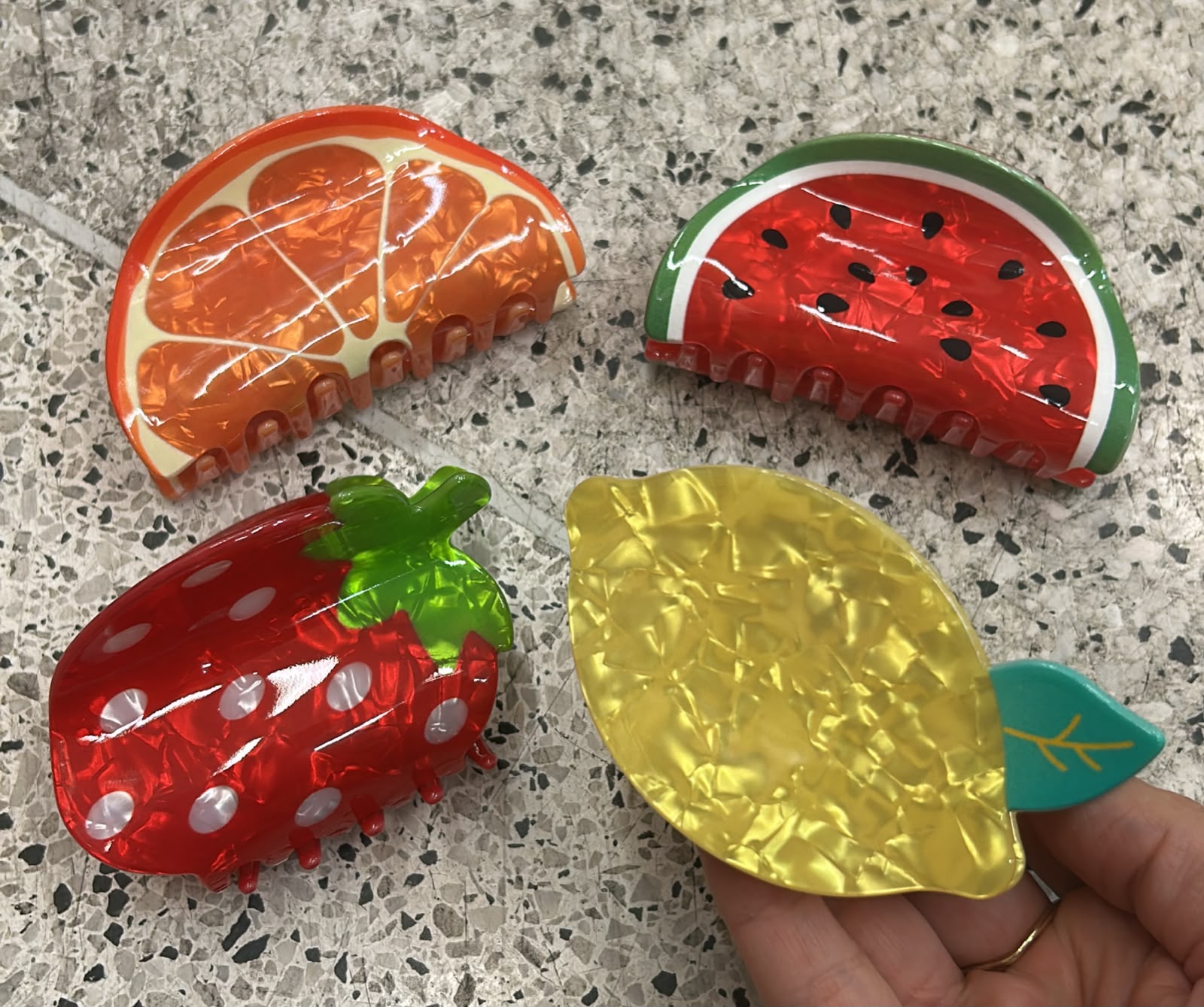 Pregadeiras m e g em acetato frutas (12 peças 4 morangos e melancias e 2 Laranja e limão siciliano)
