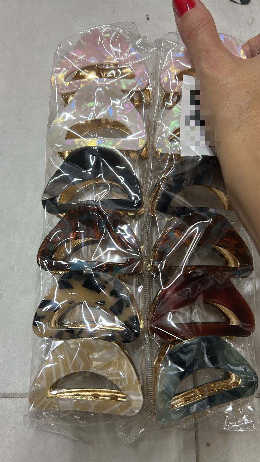 Pregadeira m metal com acetato mesclado meia lua (12 peças cores variadas)