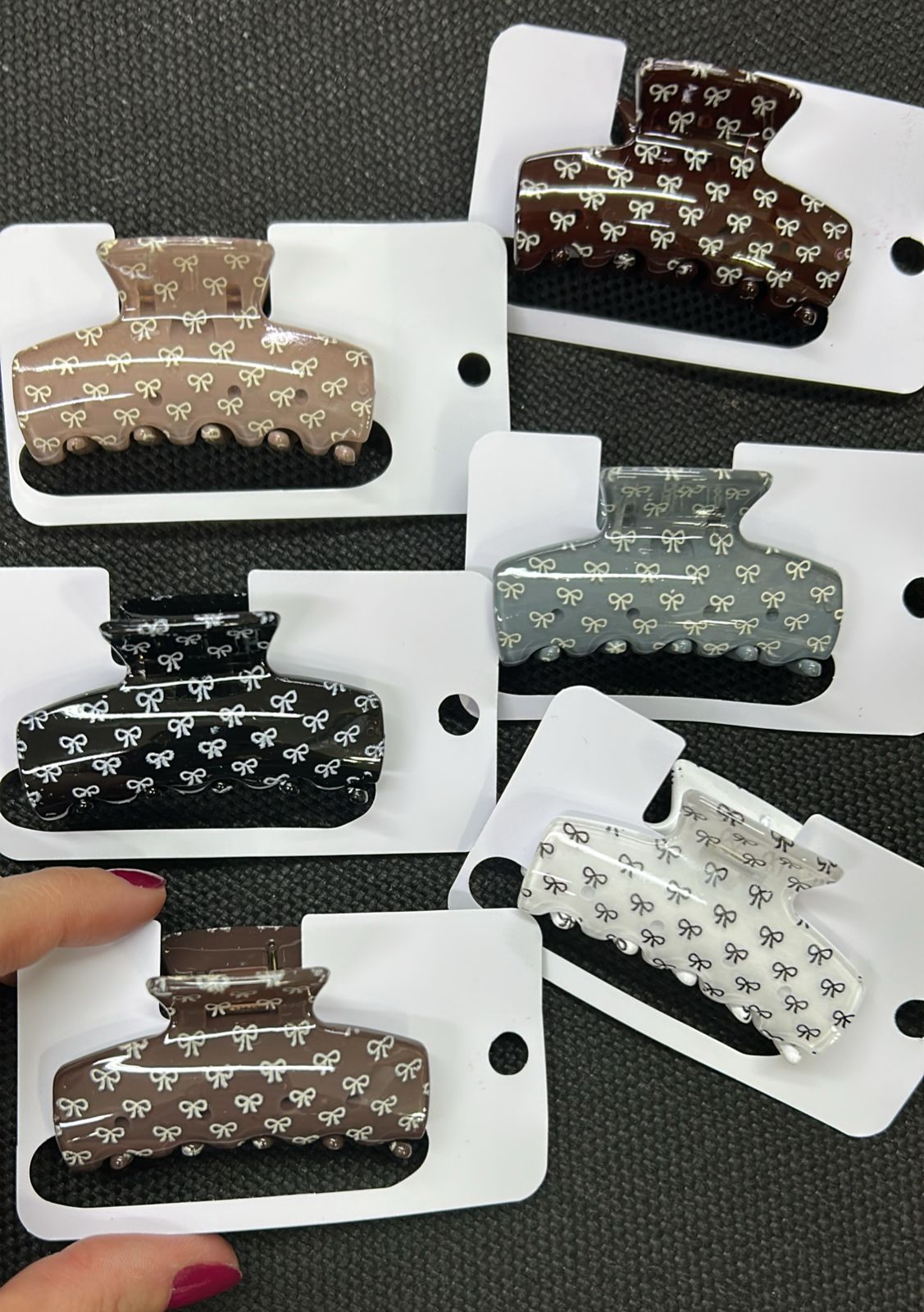 Pregadeira nylon m cores neutras estampa lacinhos (12 peças 2 de cada cor)