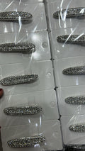 Hair clip p oval cravejado (12 peças prata)