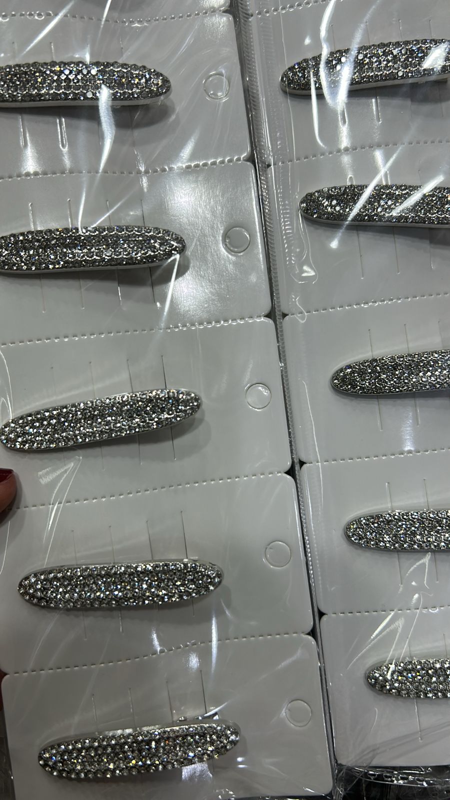 Hair clip p oval cravejado (12 peças prata)